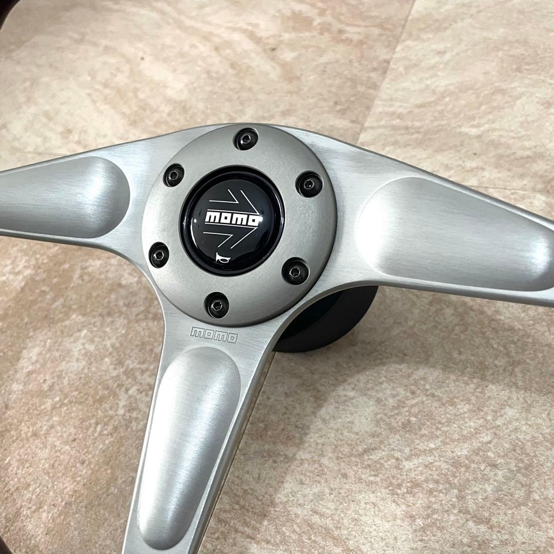 MOMO ウッドステアリング 37cm