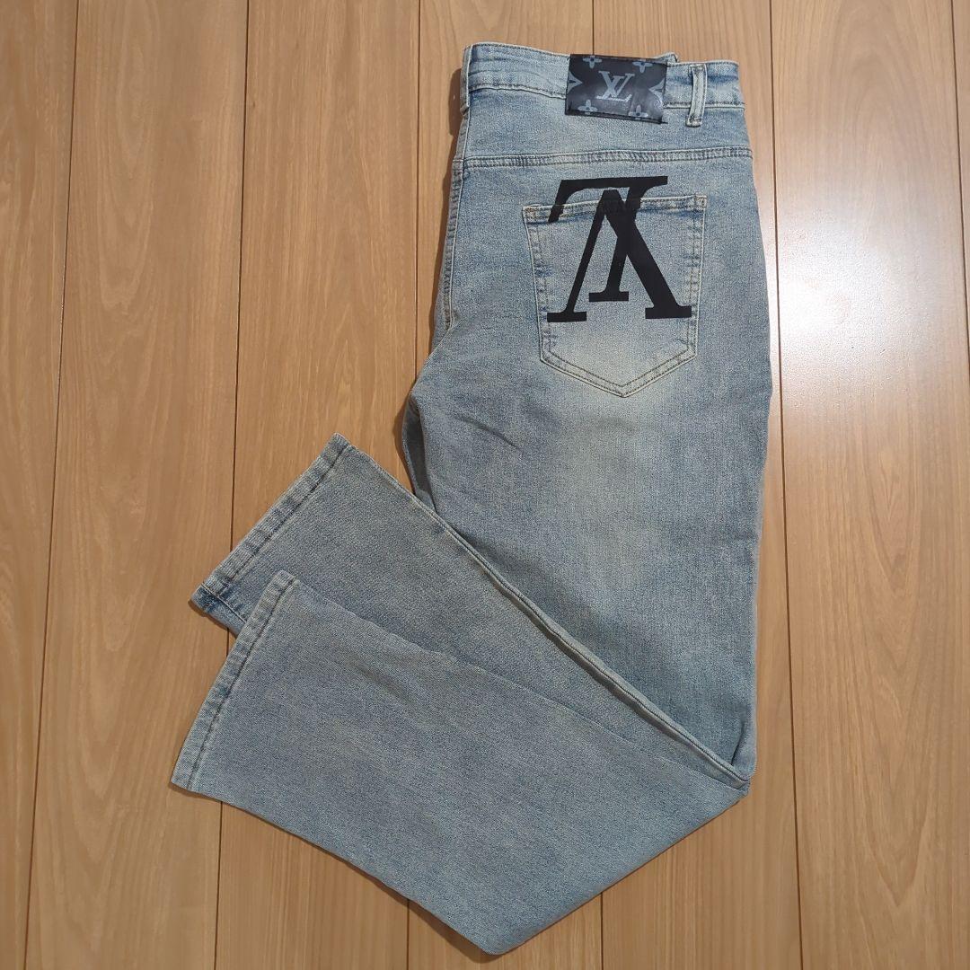LOUIS VUITTON ロゴ入りデニム