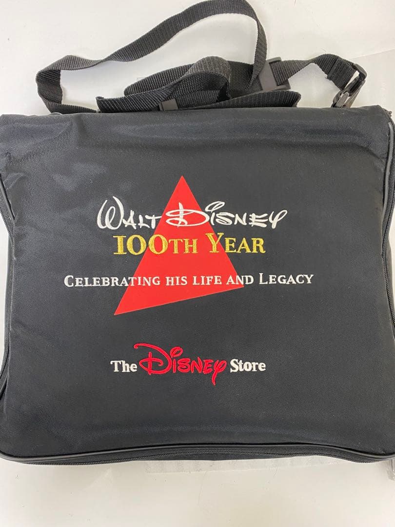 3-2704 ウォルトディズニー生誕100年　ピンバッジ・缶バッジ等グッズまとめ