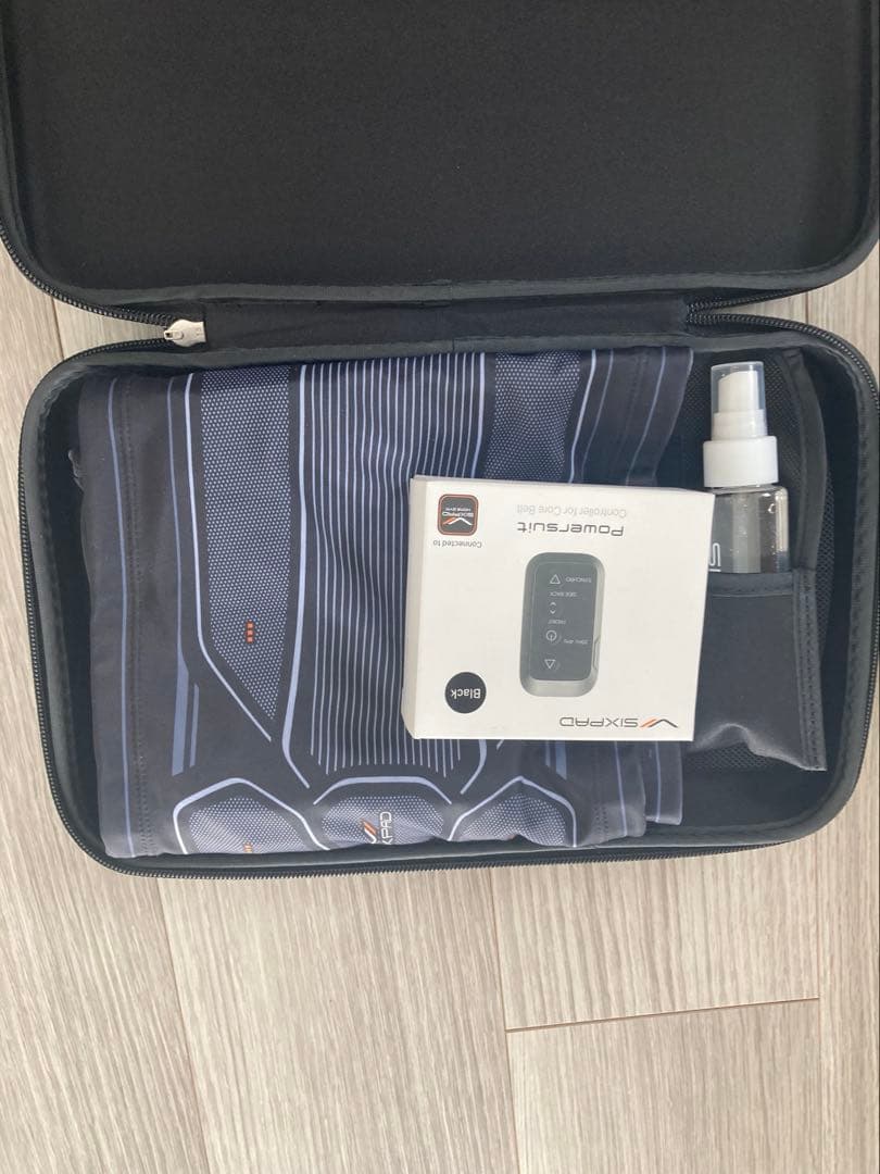 SIXPAD Power Suit ブラック　コントローラーつき　M