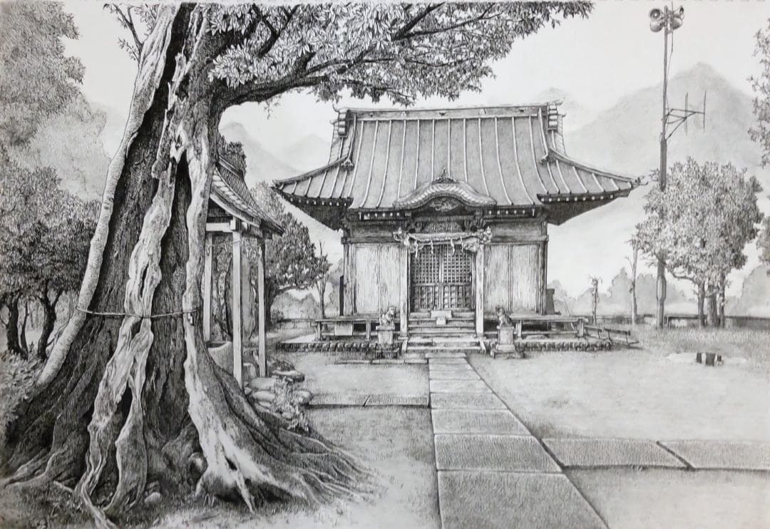 山間に佇む神社