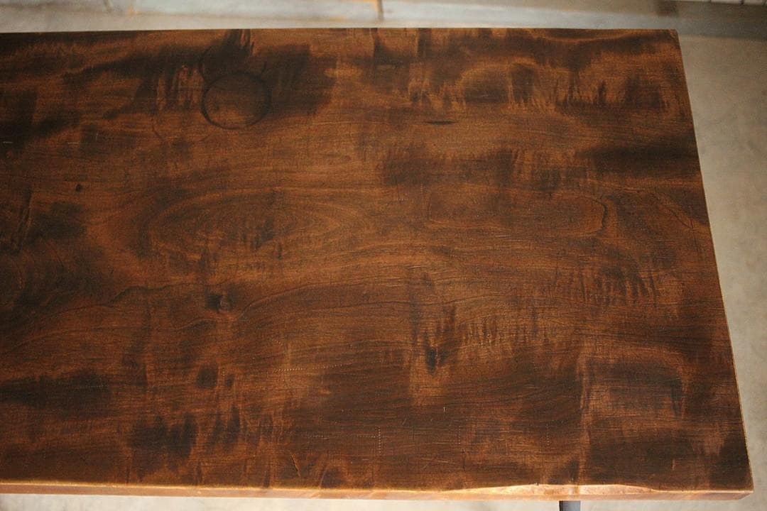 古い鉄脚と古材のテーブル　棚付き　机　作業台　古家具　古道具