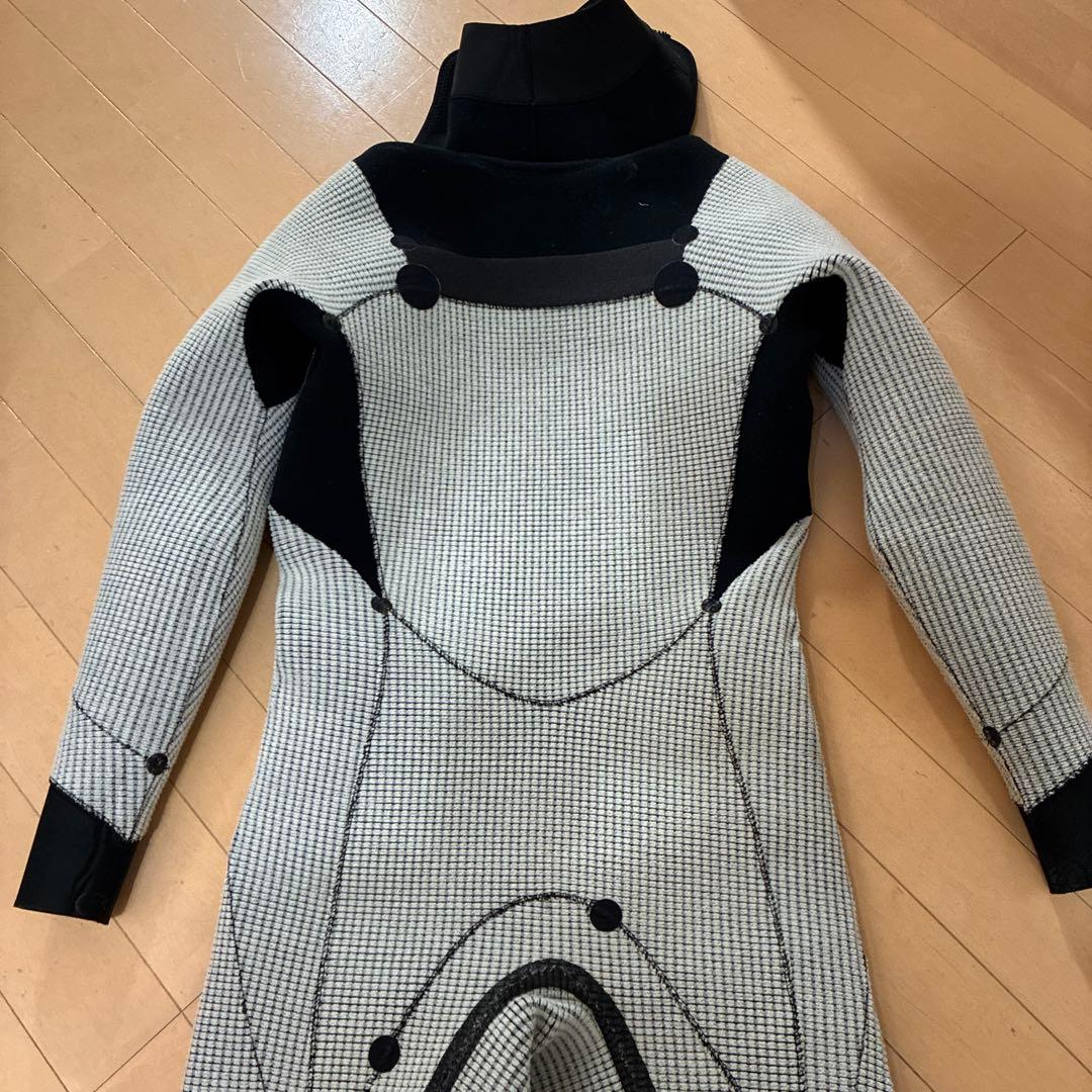 m*o様 patagonia R4セミドライスーツ ブラック