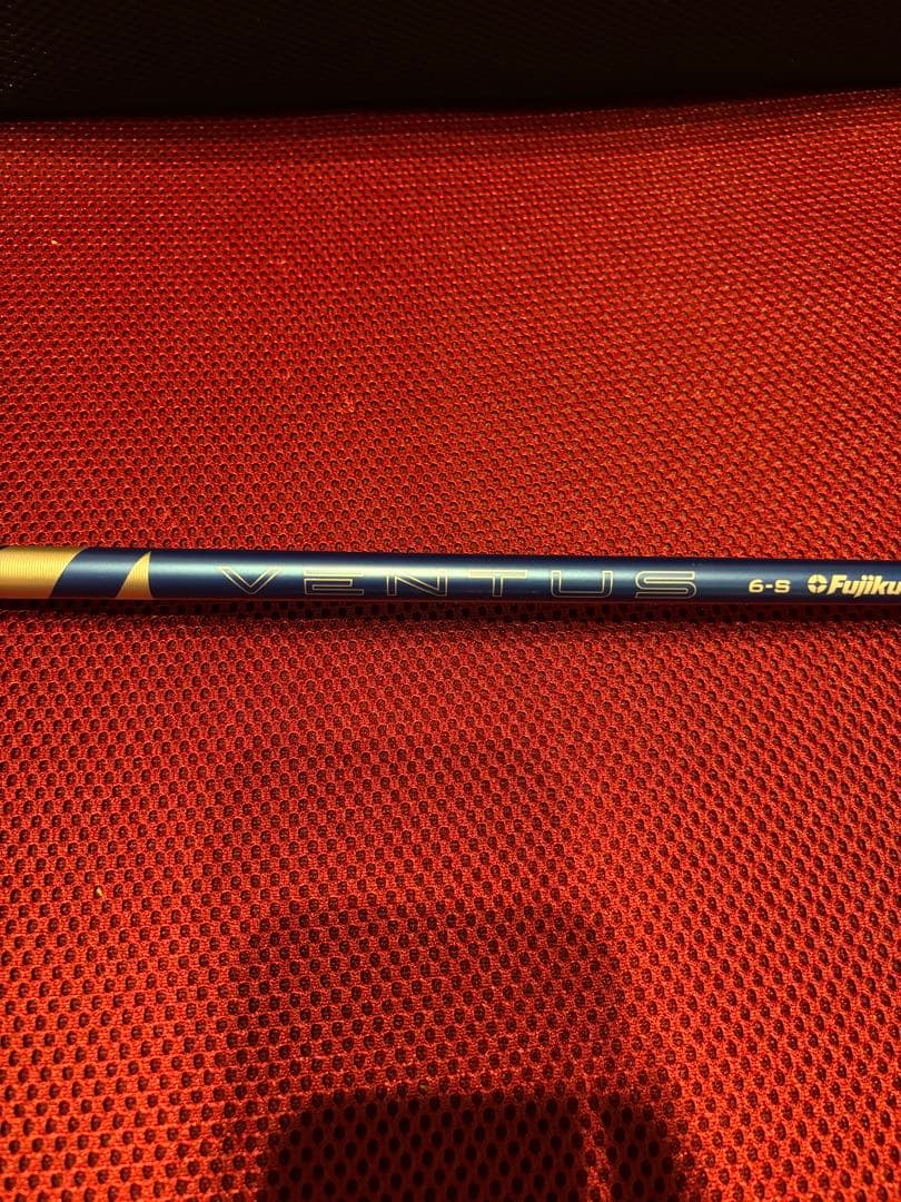 24VENTUSブルー　6S タイトリストスリーブ