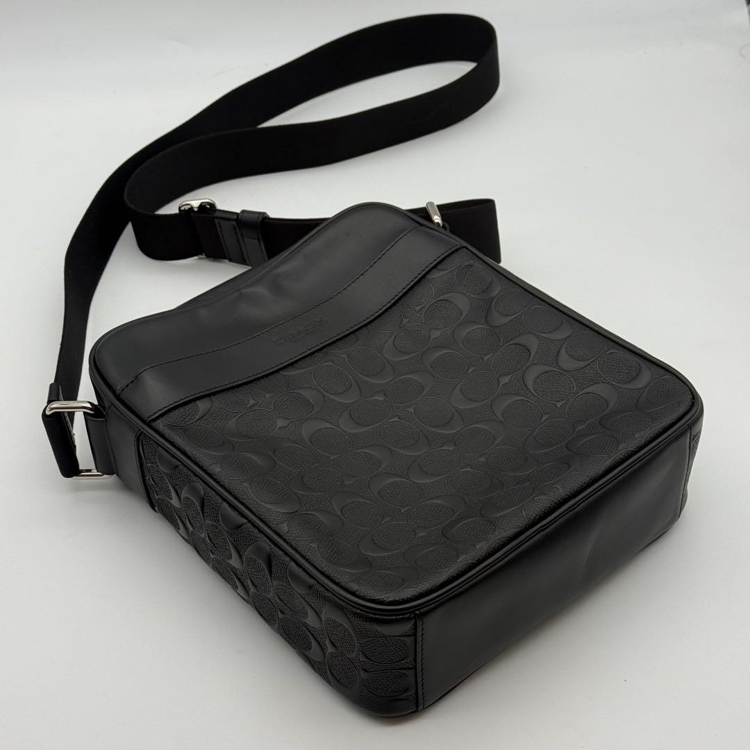 ✨美品✨コーチ ショルダーバッグ チャールズ エンボス サコッシュ ブラック 革