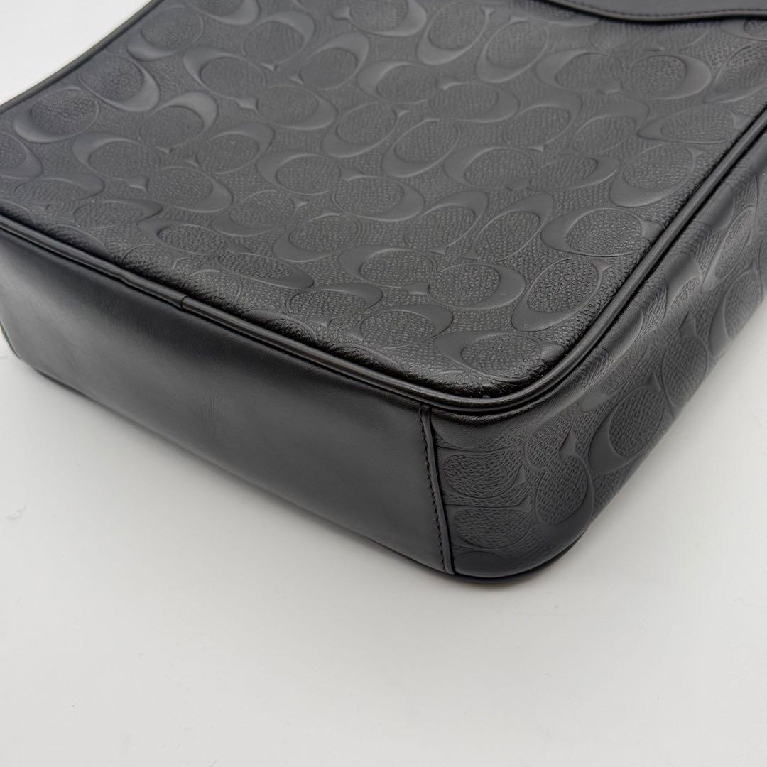 ✨美品✨コーチ ショルダーバッグ チャールズ エンボス サコッシュ ブラック 革