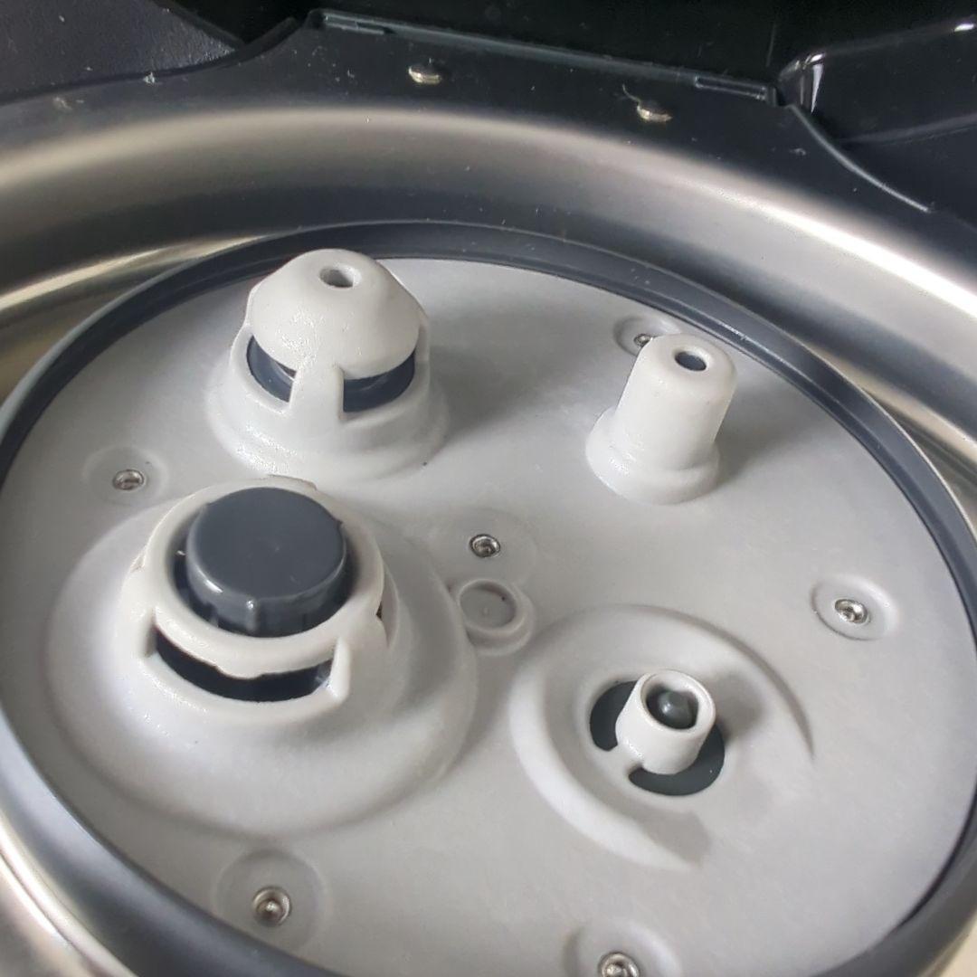 24年製Panasonic圧力 IH ジャー炊飯器 SR-M10B