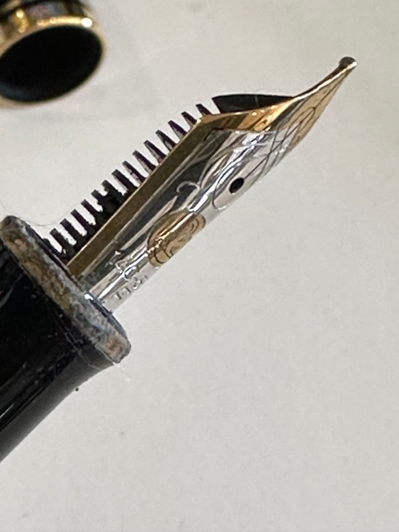 ペリカン 万年筆 14C 585 F ケース付き　PELIKAN