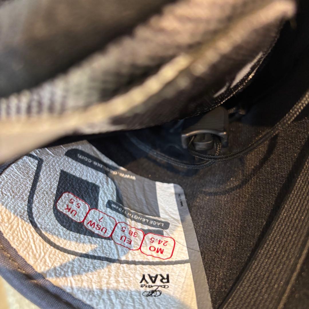 美品　使用感少ない　DEELUXE 24.5cm スノーボードブーツ　レディース