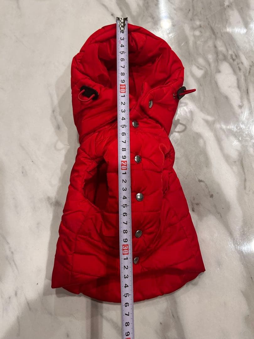 PRADA 赤 フード付きダウンジャケット　小型犬用
