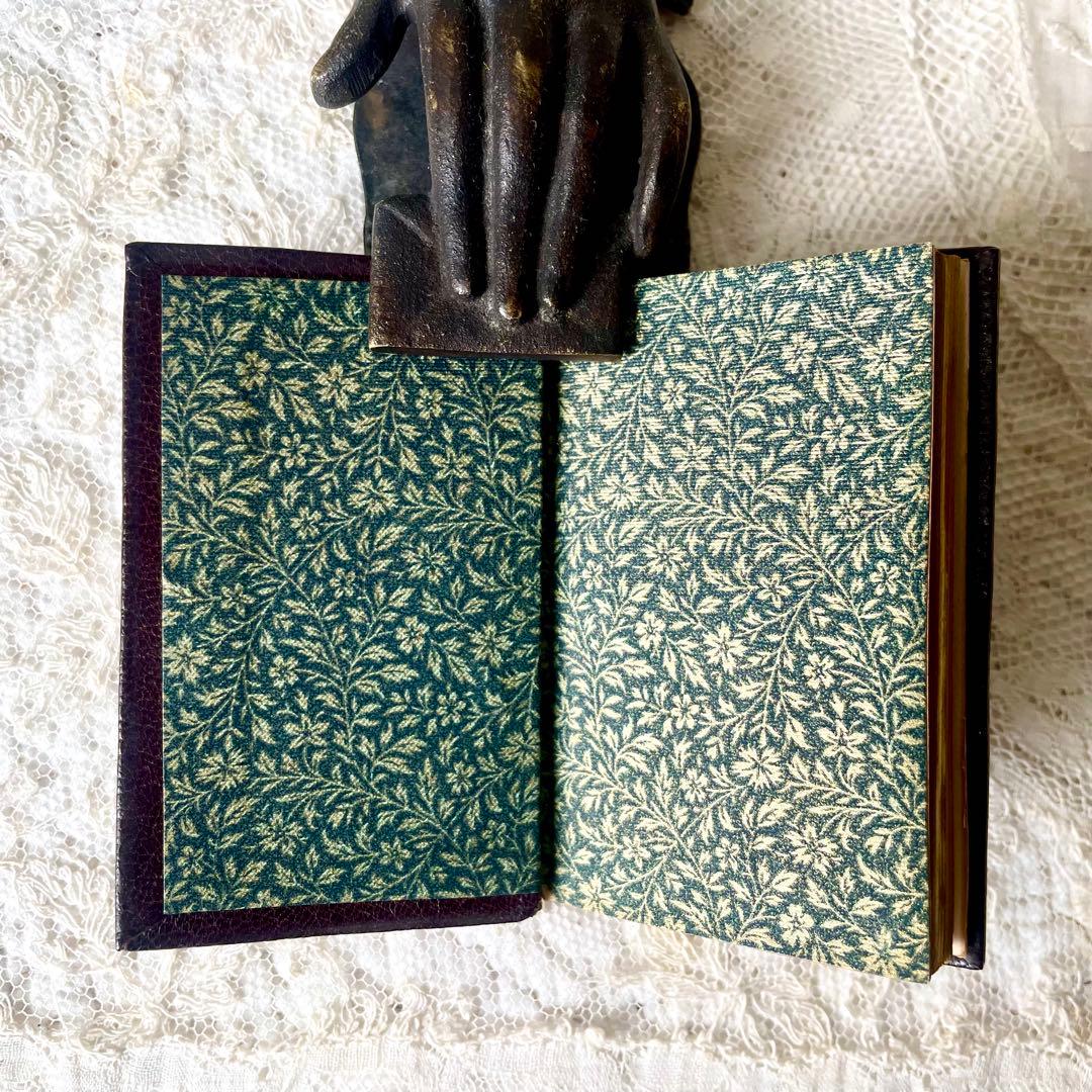 19世紀の小さな本　1892年　ミニブック　レザー金彩祈祷書フランスアンティーク
