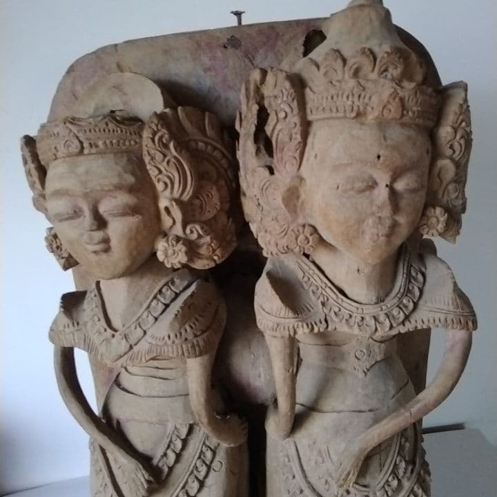 木製彫刻 二体の人物像　インドネシア　台座付き　アンティーク