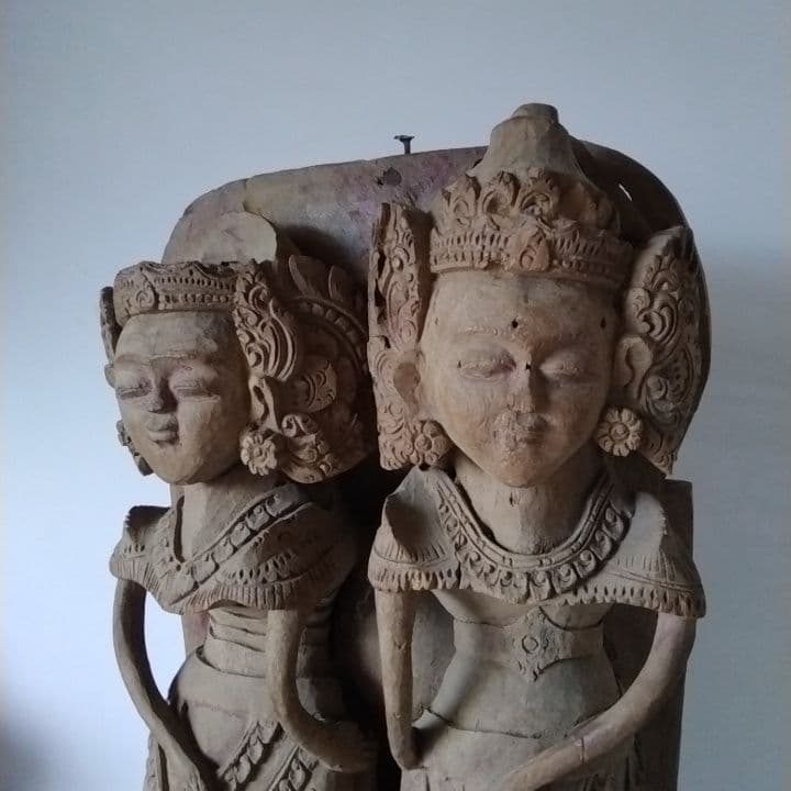 木製彫刻 二体の人物像　インドネシア　台座付き　アンティーク
