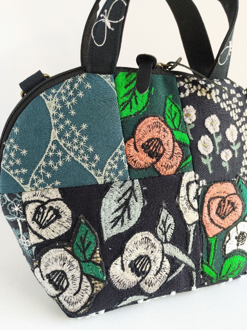 ミナペルホネン　swing camellia　バラードパッチ　ミニサイズ