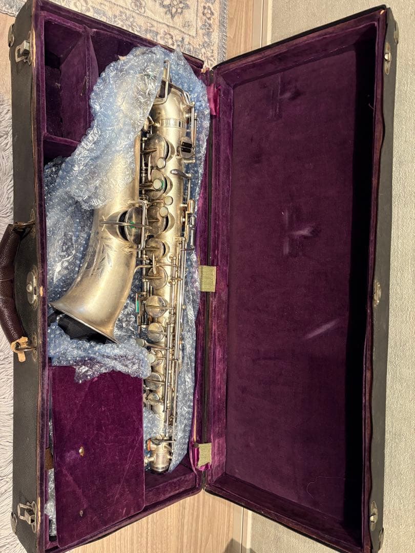 C Melodyサックス サテンシルバー仕上げ インナーゴールELKHART