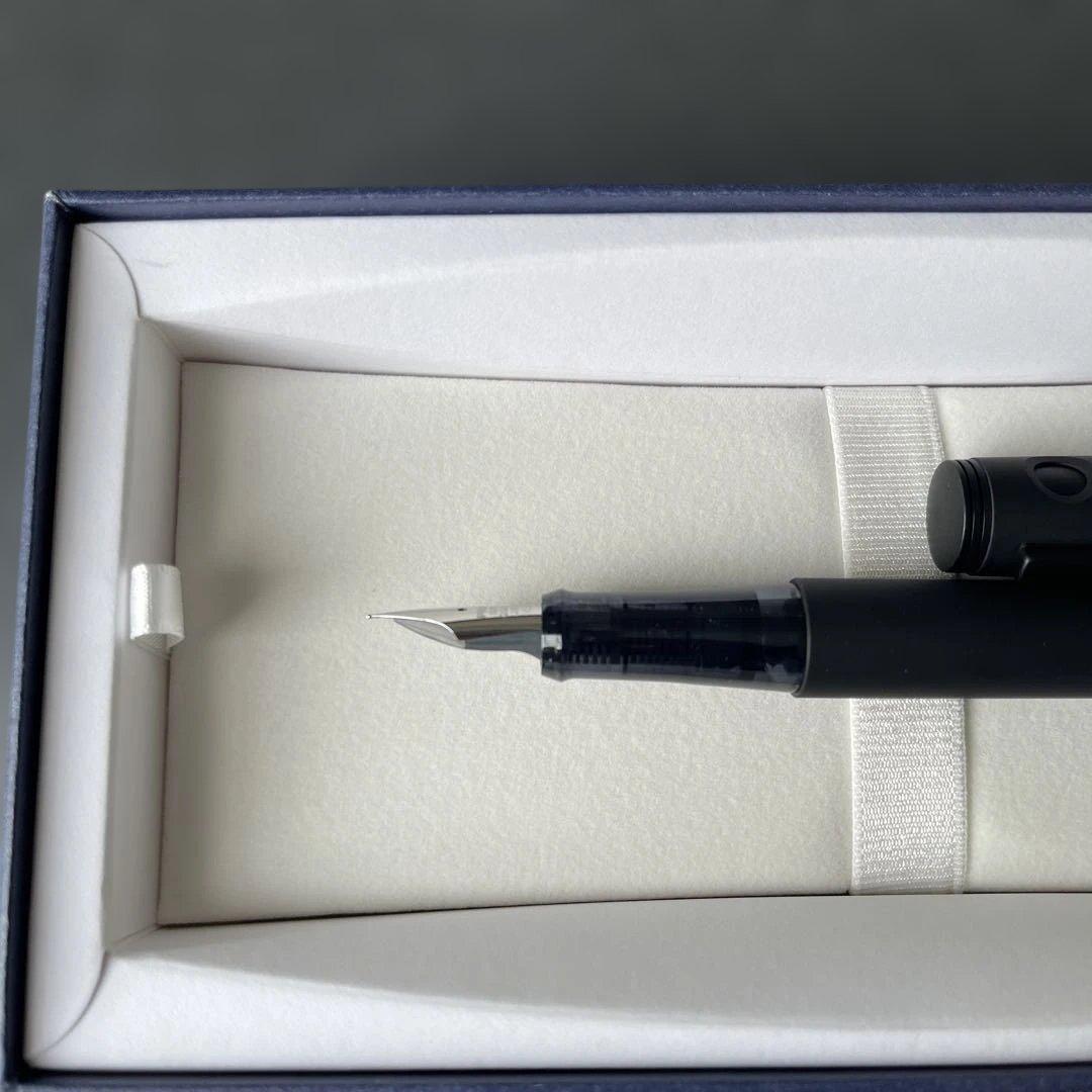 【2/8限定出品】PILOTキャップレス万年筆＋ライティブ おまけ付き