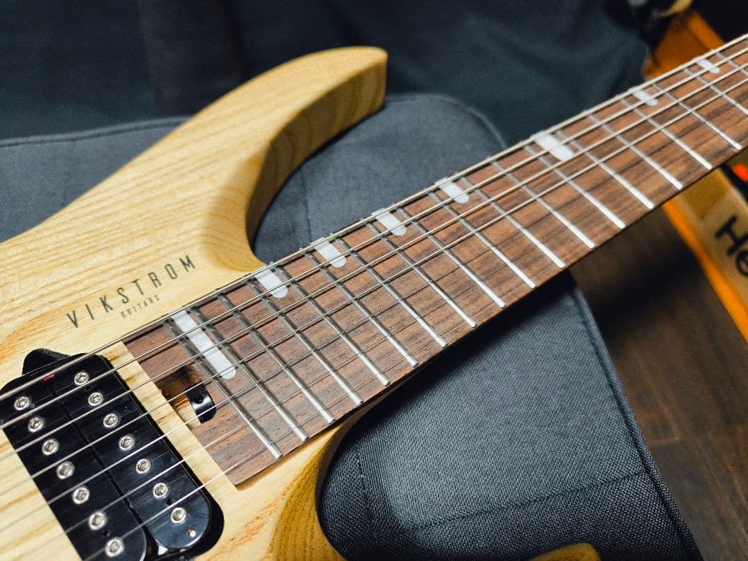 VIKSTROM GUITARS ヘッドレス 7弦 エレキギター