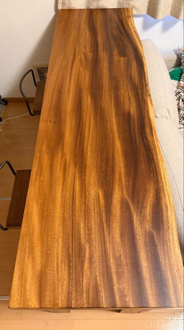 モンキーポッドカウンターテーブル　スツール付き