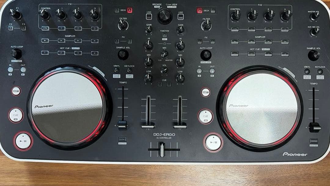 パイオニアDDJ-ERGO DJコントローラー 通電確認済 動作未確認 ケース付