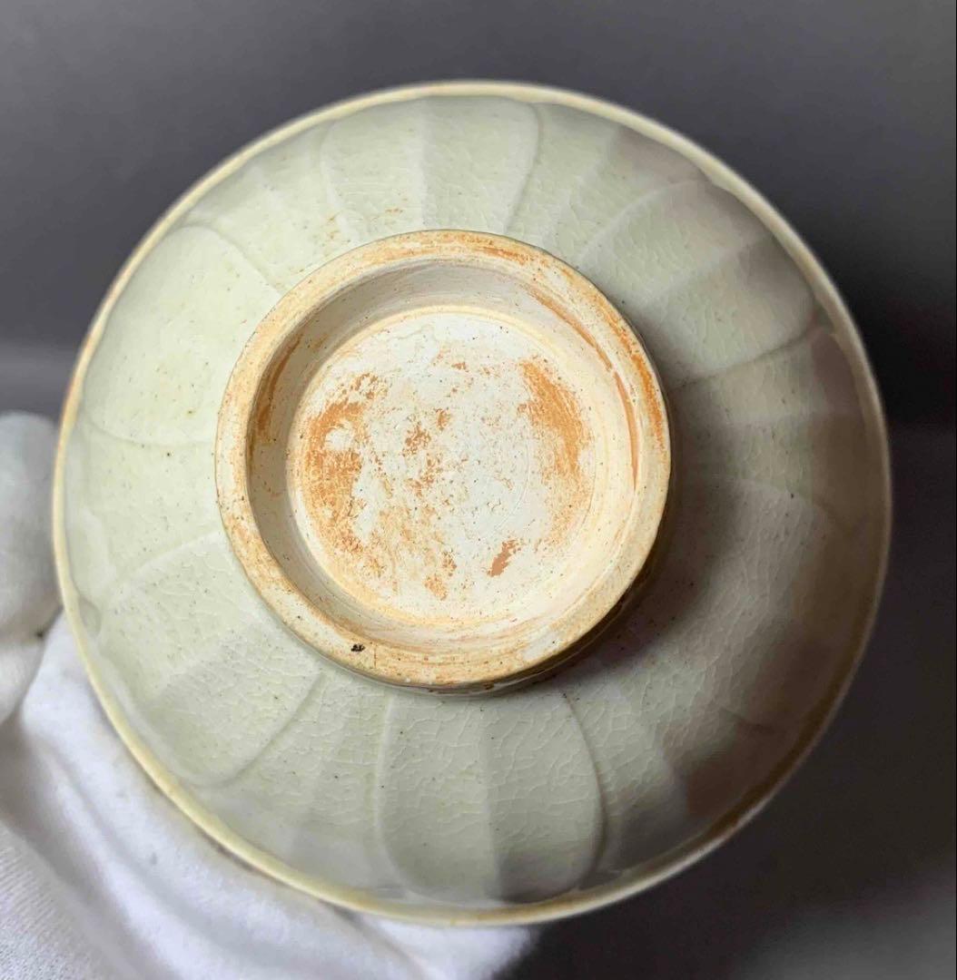 中国 無地蓮弁碗　f2250220