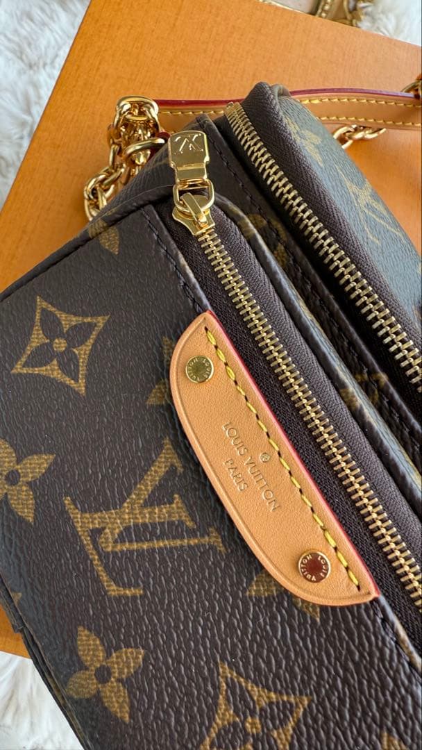 Louis Vuitton モノグラムミニバムバッグ