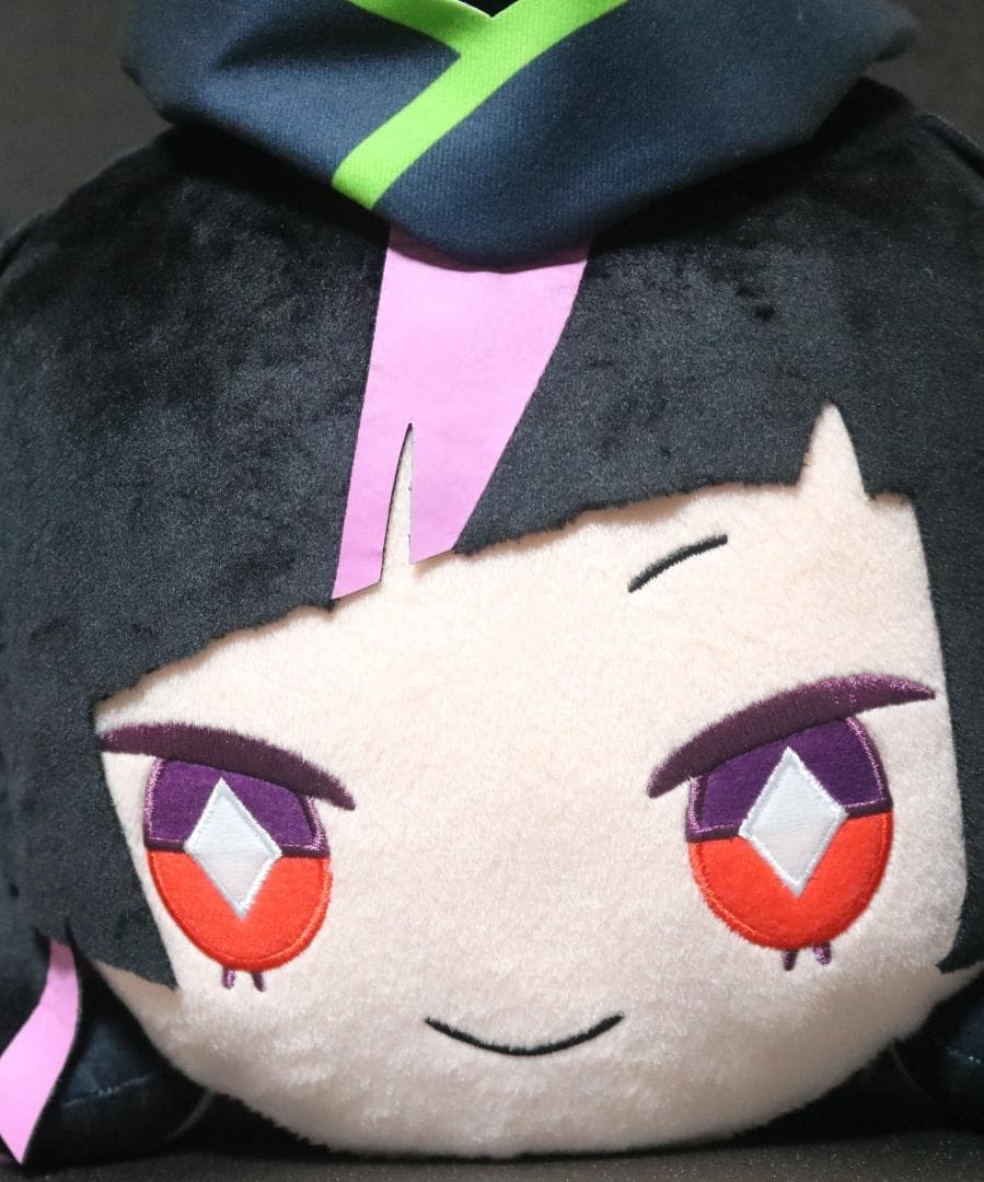 ツイステ　リリア　D100　きみとふれんず 寝そべりぬいぐるみ　アクリルスタンド