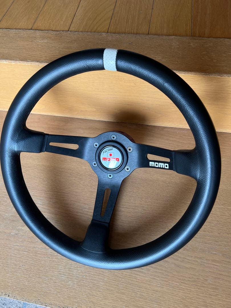 momo Full Speed ステアリング