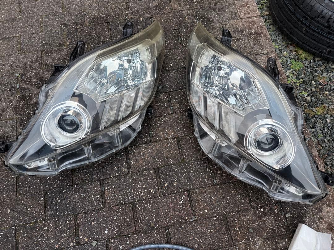 20アルファード 後期　ヘッドライト