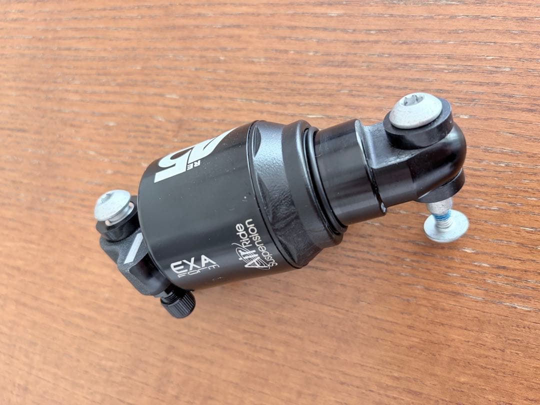 SR SUNTOURサスペンションシートポスト/NCX EXA Formリアサス