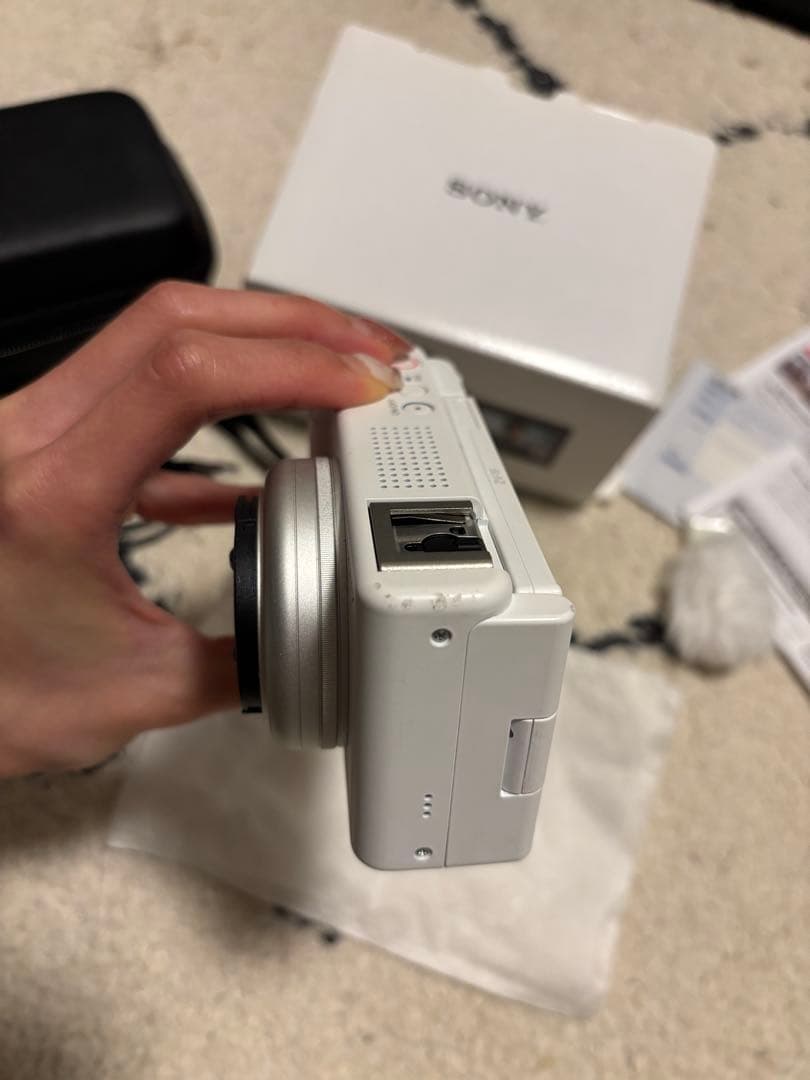 SONY VLOGCAM ZV-1Fデジタルカメラ ホワイト