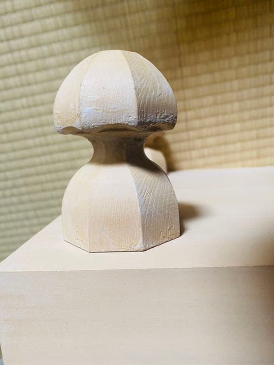 ★ニジマス★ 新桂2寸足付将棋盤セット(白椿上彫駒)