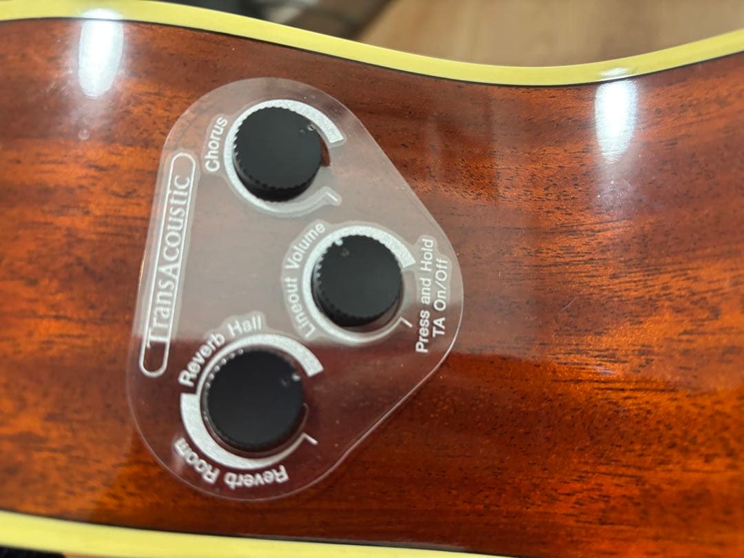 美品Yamaha FS-TA アコースティックギター トランス　姫路駅手渡し希望