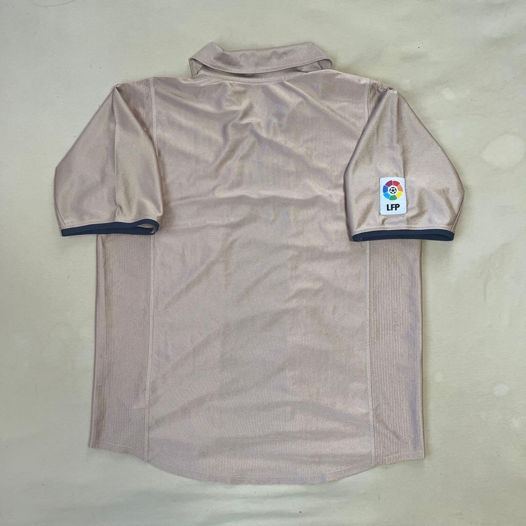 2001-02 FCバルセロナ アウェイユニフォーム