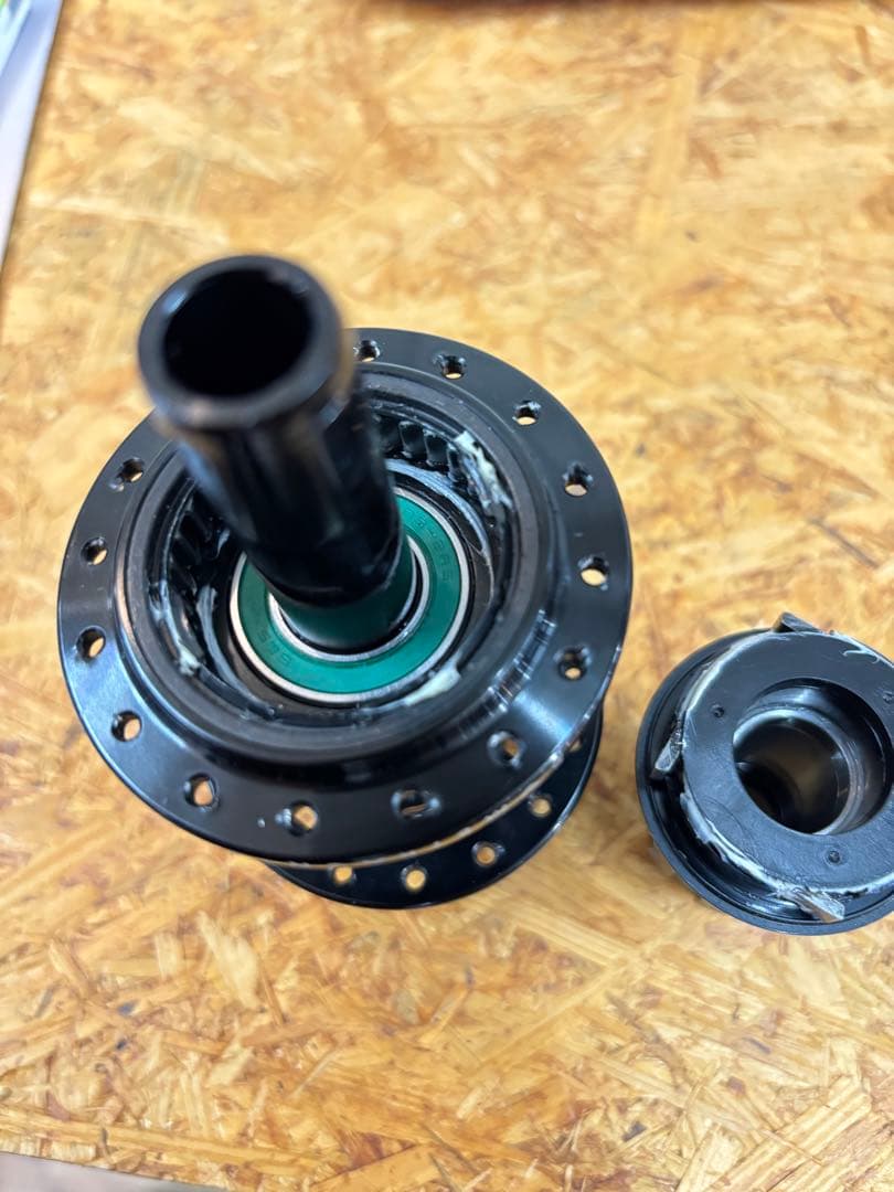 グラベルハブ　ボムトラック