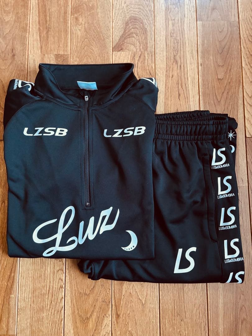 ルースインソブラ　ジャージ上下　Mサイズ