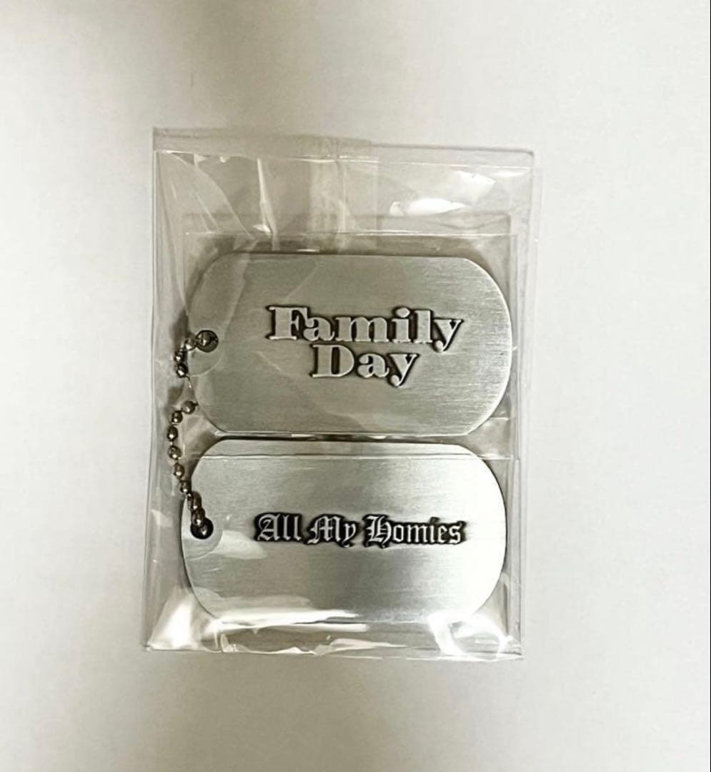 All my homies Family Dayドッグタグ