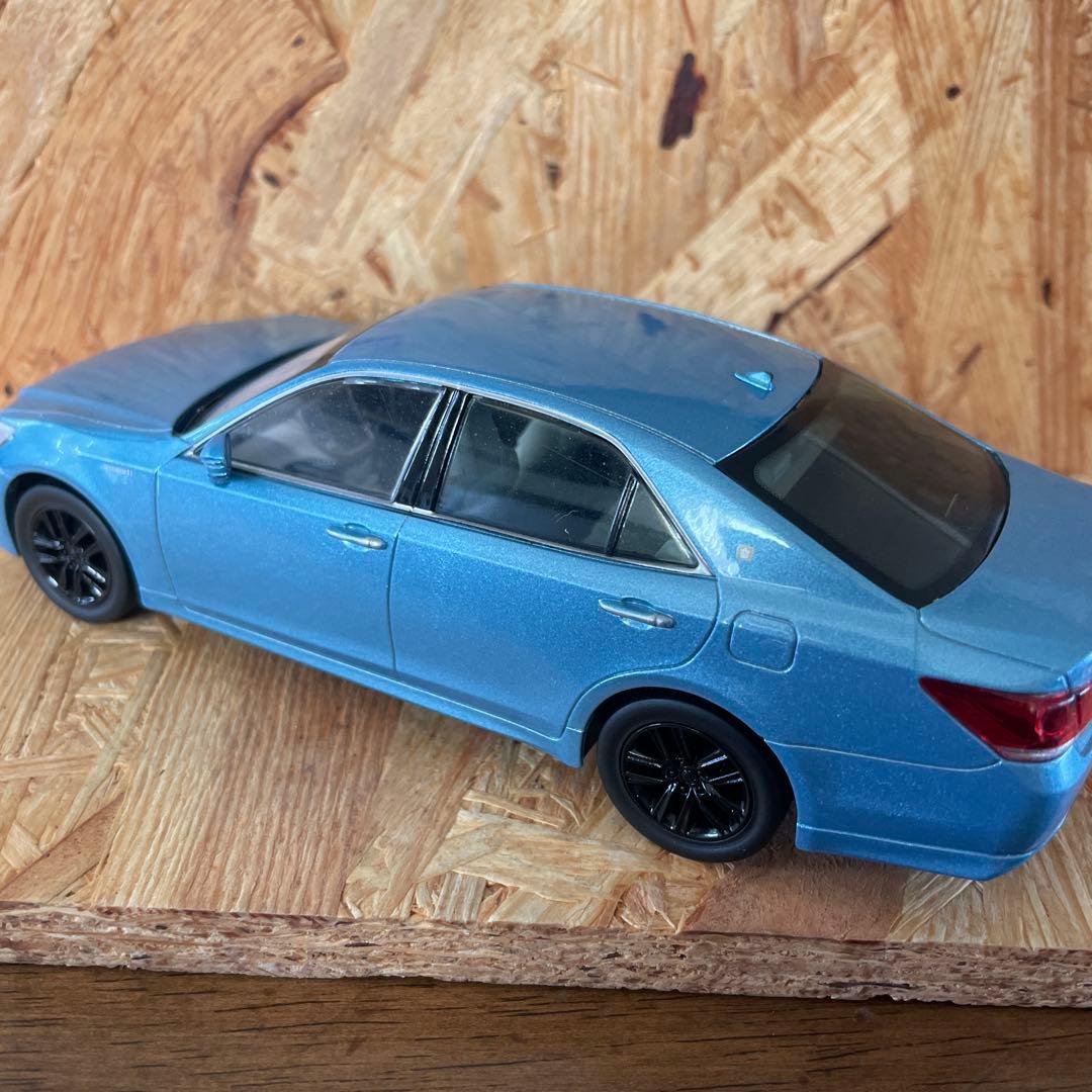 1/30 トヨタ クラウンアスリートReBORN カラーサンプル ミニカー空色