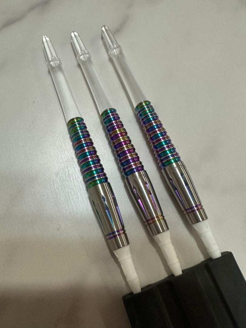 ダイナスティー　A FLOW リエル7 バレル　シャフト　虹色　ダーツセット