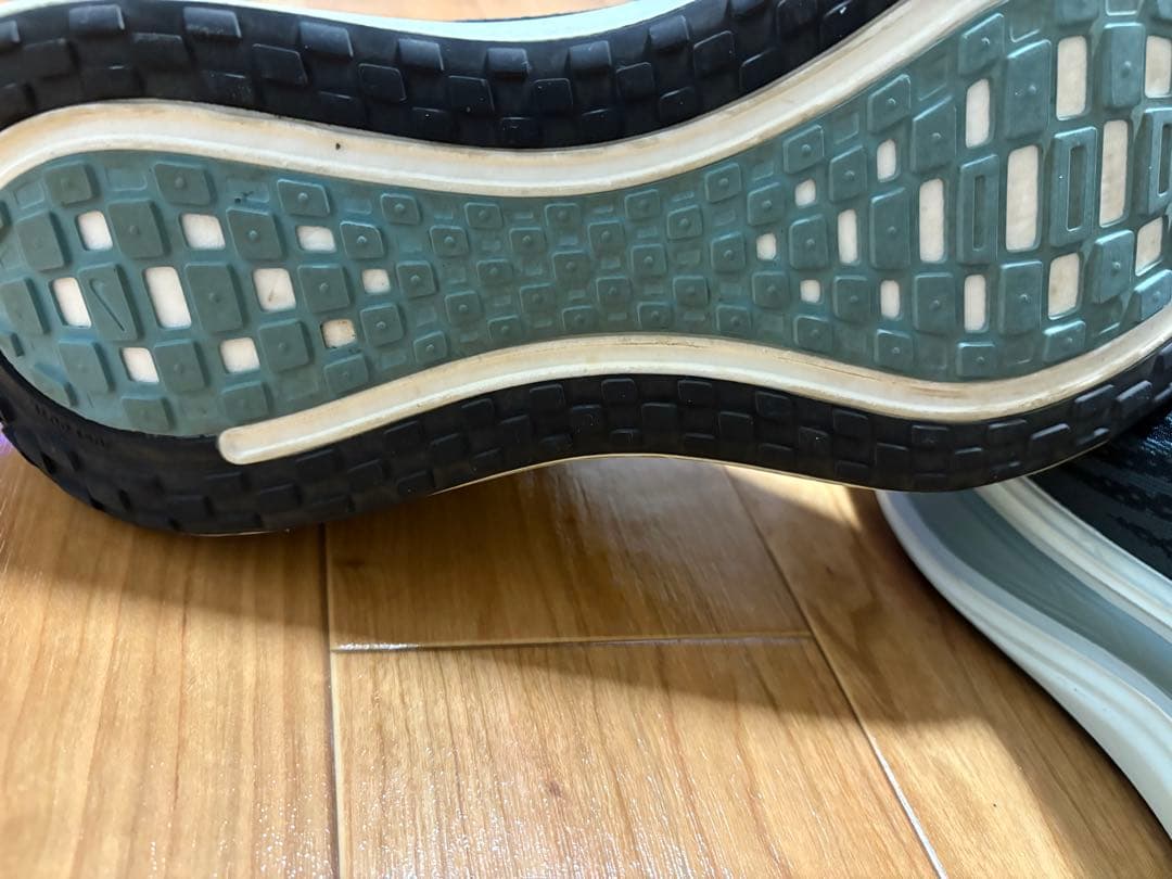 美品オススメです。NIKE ポメロプラス　メンズ27.5cm