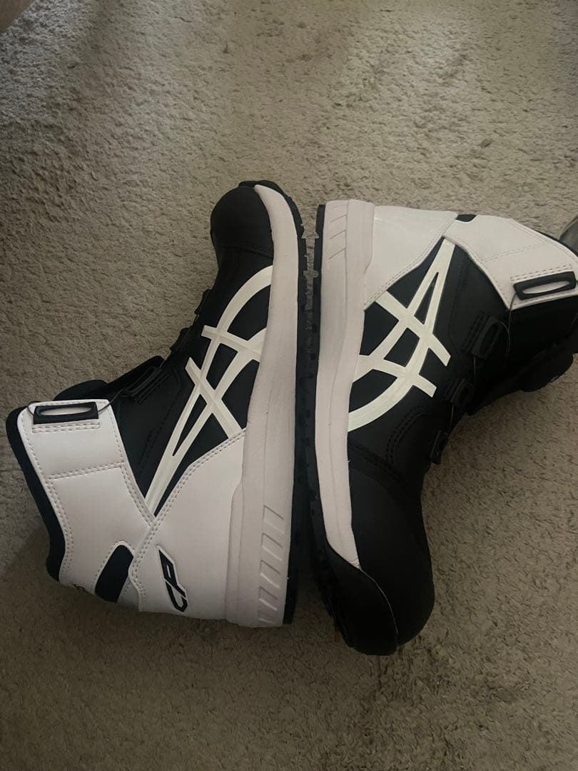 BOA スノーボードブーツ ブラック/ホワイト