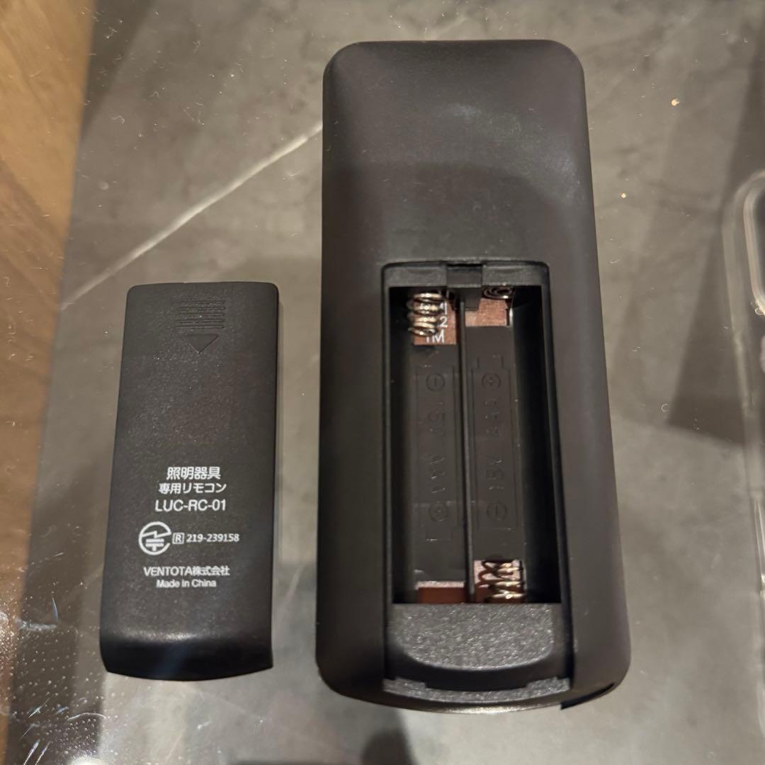 VENTOTA シーリングライト　LED4灯　リモコン付き