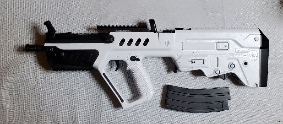 東京マルイ　タボール21　ホワイト　電動ガンボーイズ　カスタム　改修品　10禁