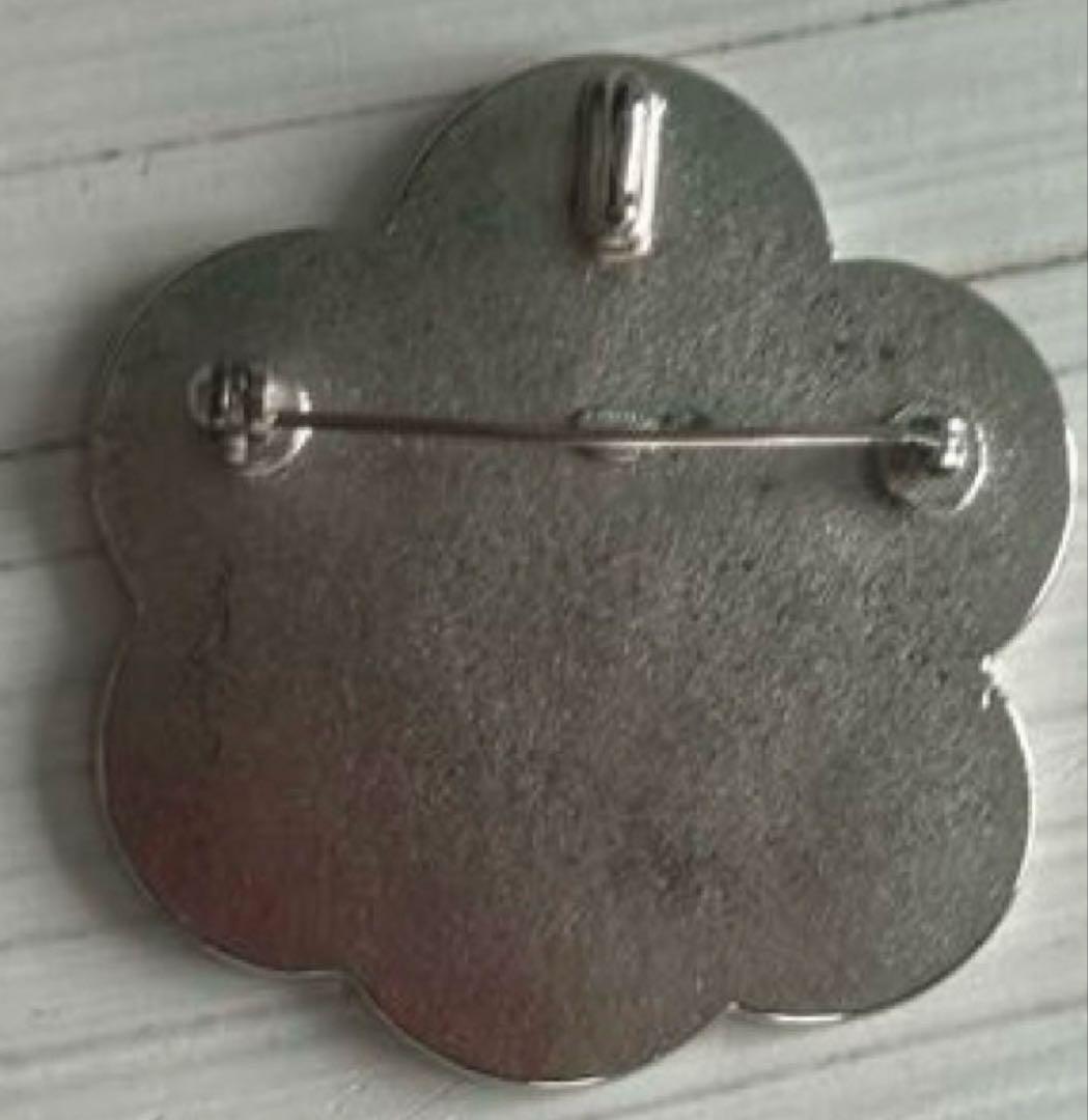 中古　美品　CHANEL シャネル　黒　白　カメリア　ブローチ