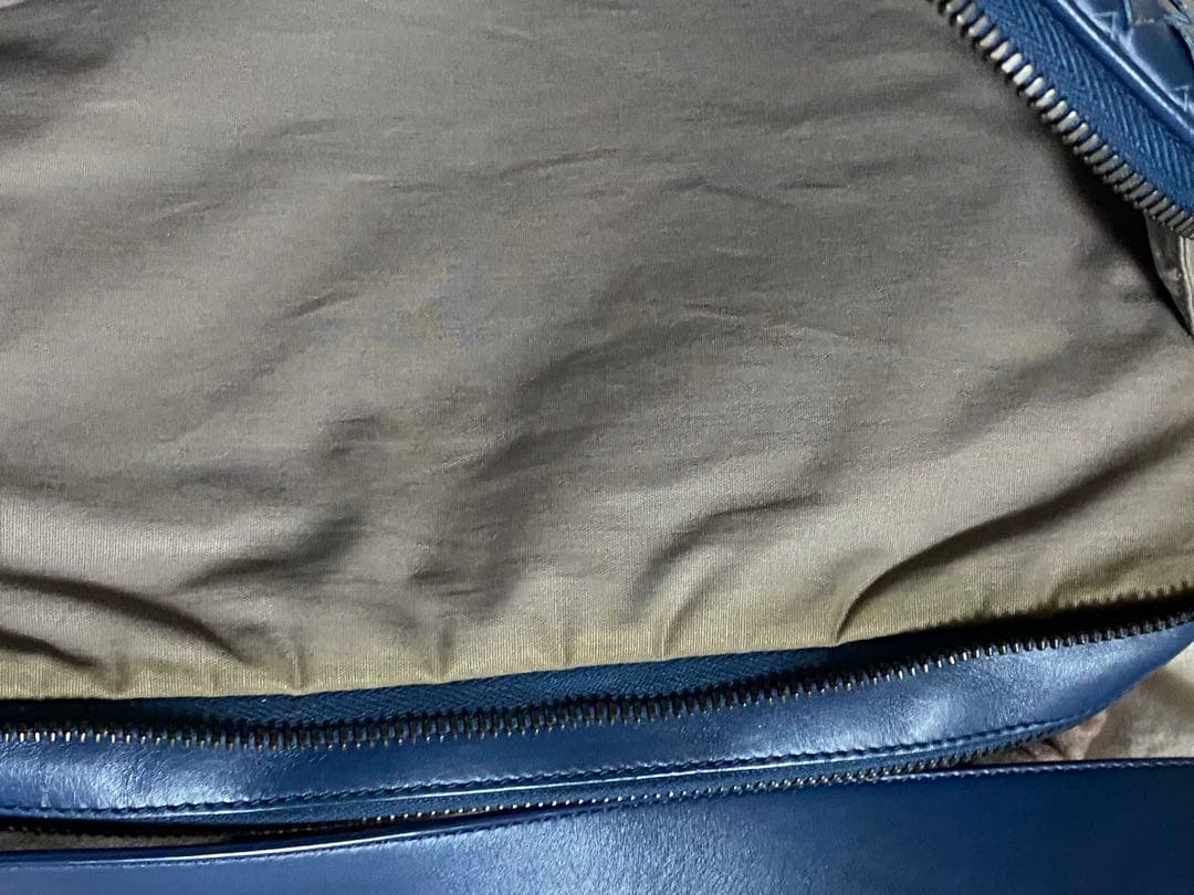 極美品　BOTTEGA Veneta メンズショルダーバッグ