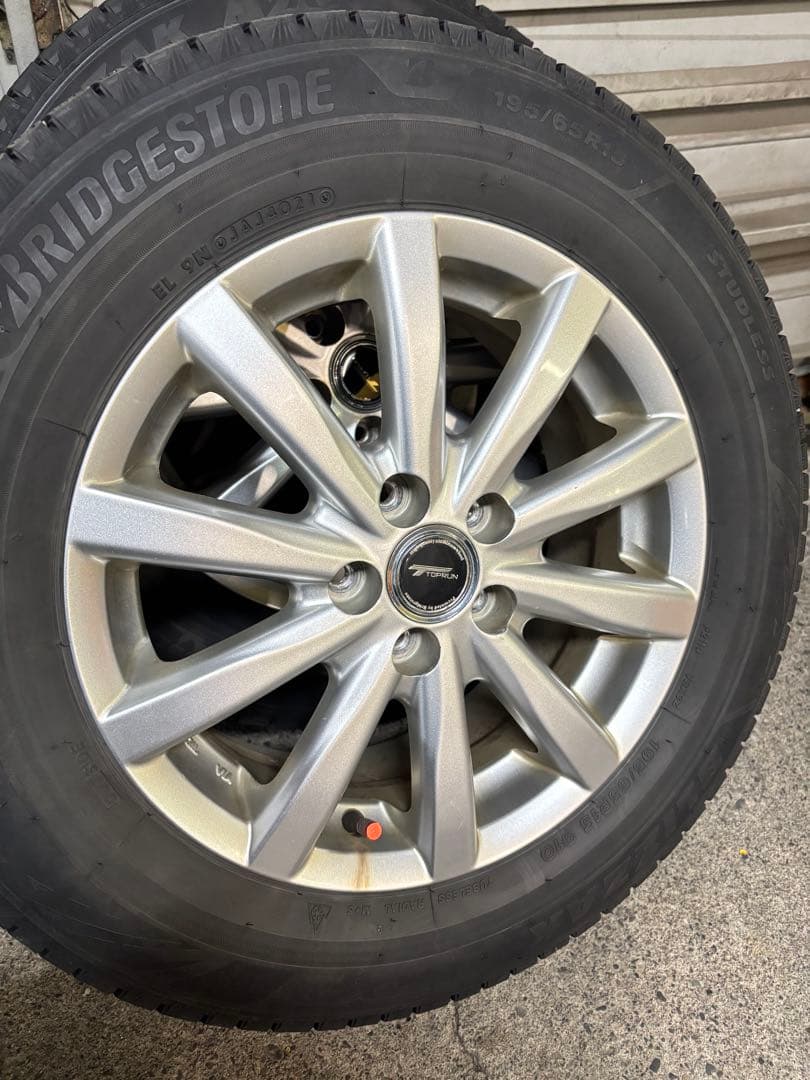 スタッドレス+アルミ　ブリヂストン VRX3 195-65-15 2021年製