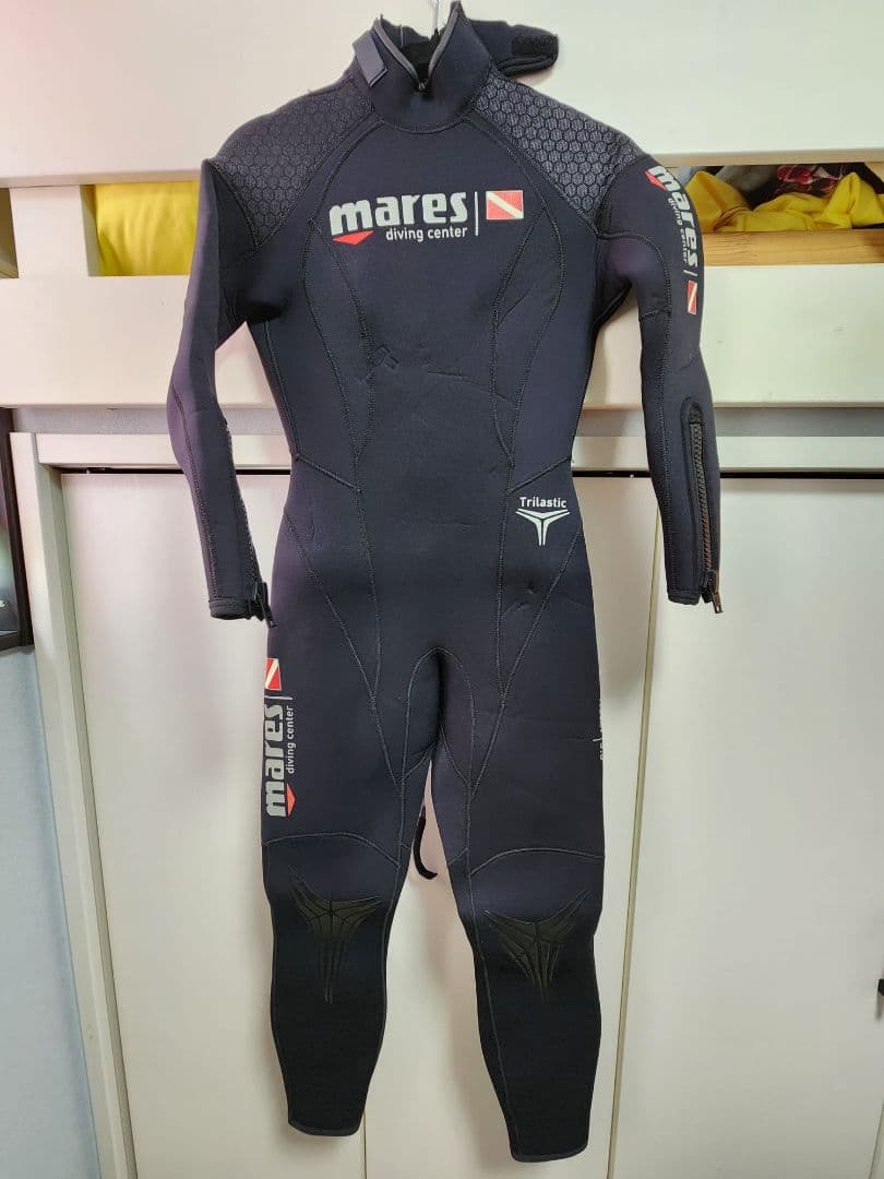 mares ダイビング用ウェットスーツ