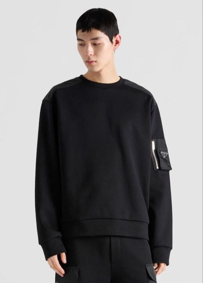 prada ロゴプレートトレーナー　Lサイズ　タグ付き　定価269500