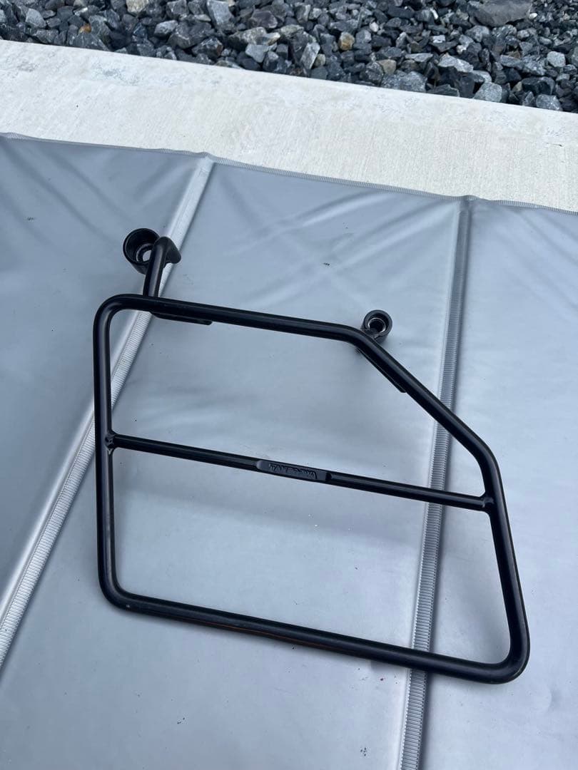 スーパーカブ　C125 サイドバックサポートL R