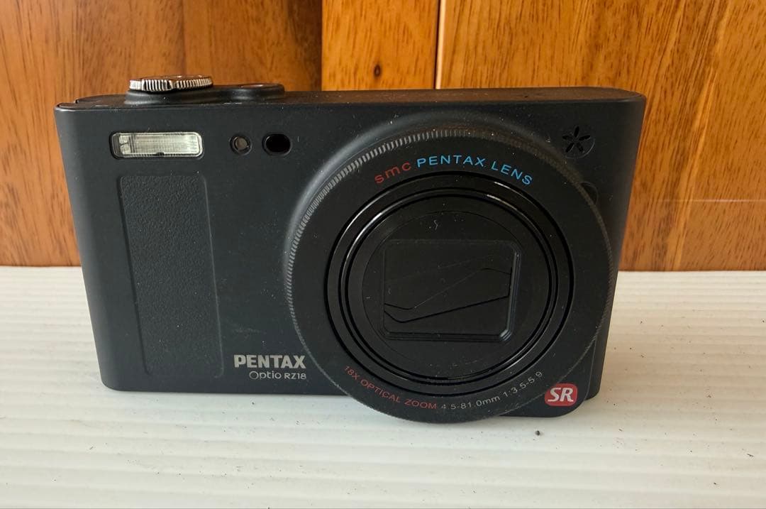 PENTAX OptioブラックRZ18デジカメ(a42)