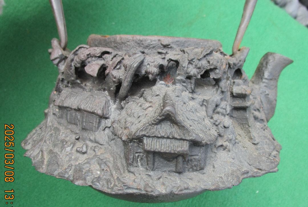 鉄瓶　銅蓋　蓋に龍文堂の銘　細工物　水漏れ等なし　飾り物　1個